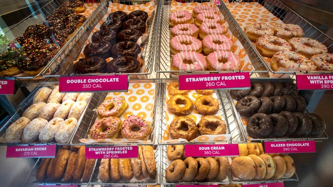 What Time Does Dunkin’ Donuts Open? Early Riser’s Guide